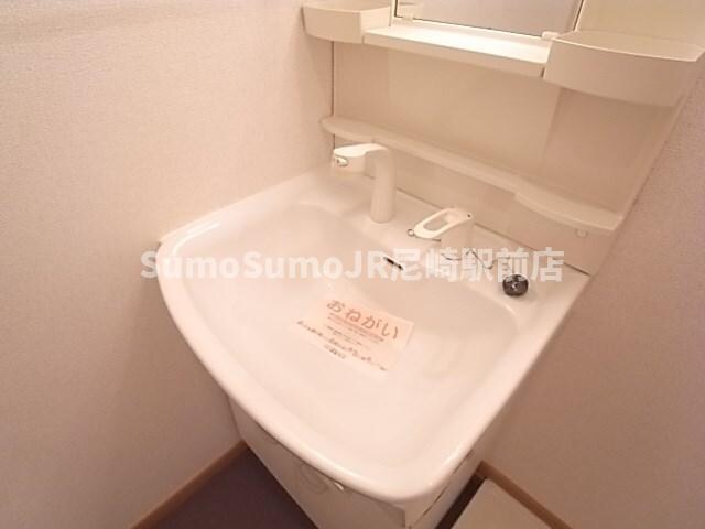 物件内観写真18　(独立洗面台です)