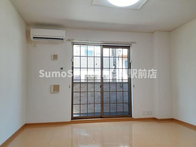 物件内観写真25　(ゆったりとしたリビングです)