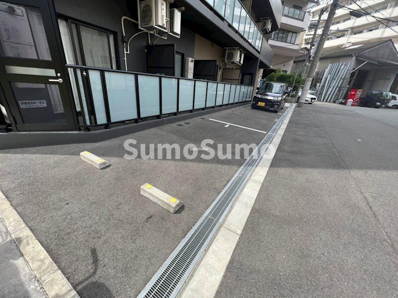 物件外観写真5　(駐車場があります)