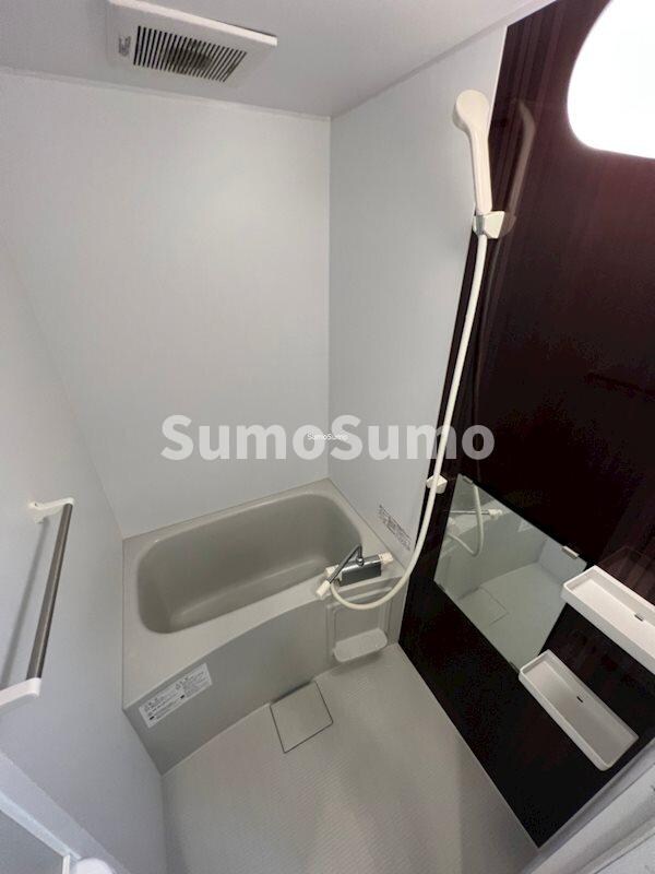 物件内観写真10　(お風呂で日々の疲れを落としましょう)