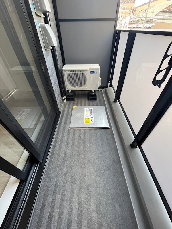 物件内観写真9　(広々としたバルコニーです)