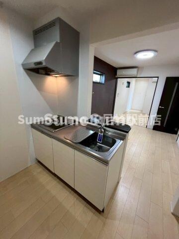 物件内観写真5　(コンパクトなキッチンで掃除もラクラク)