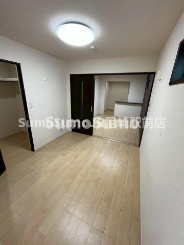 物件内観写真23　(ゆったり過ごせる居間です)