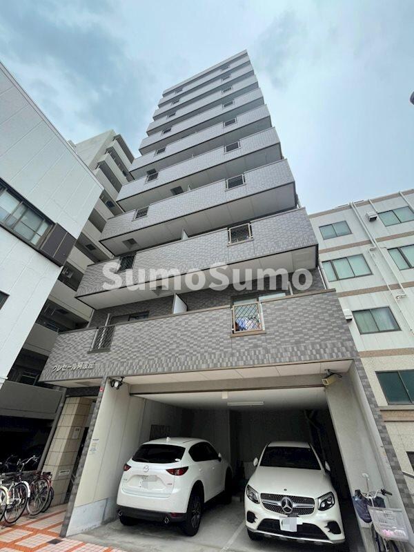 物件外観写真1　(外観もきれいです)