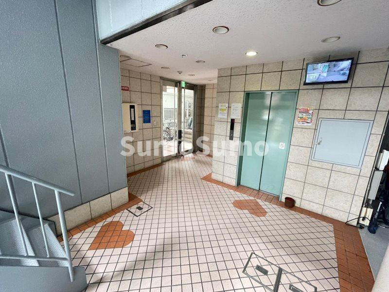 物件外観写真3　(建物の内部です)