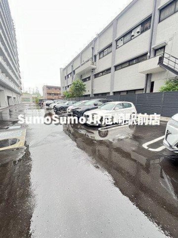 駐車場(駐車場です)