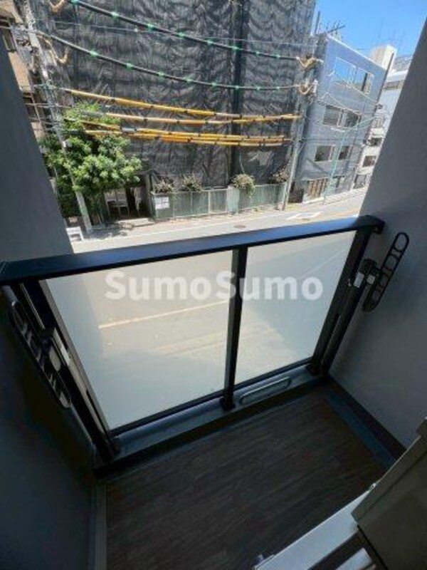 バルコニー(お洗濯にも便利なバルコニー付き)