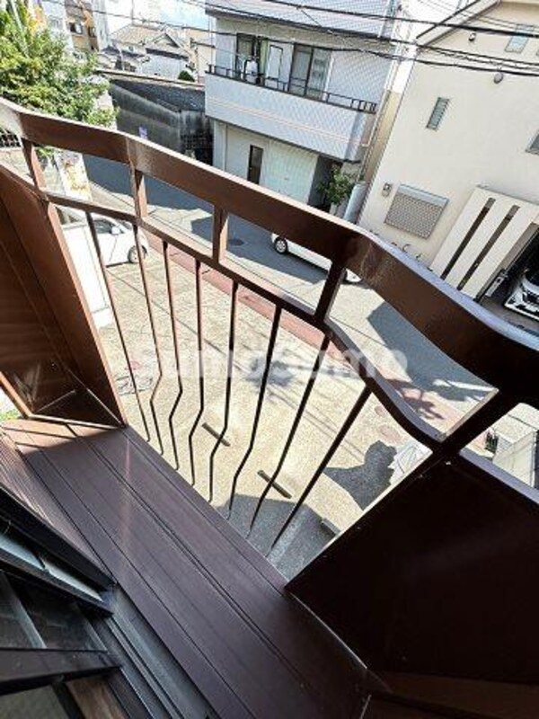 バルコニー(外からの目が気にならないバルコニーで洗濯物が干せます)