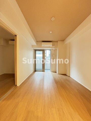 物件内観写真4　(ゆったり過ごせるリビングです)