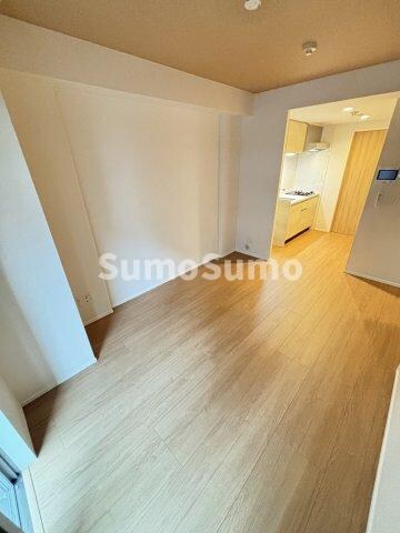 物件内観写真15　(ゆったり過ごせる居間です)