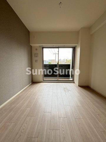 物件内観写真6　(使い勝手のいい寝室です)