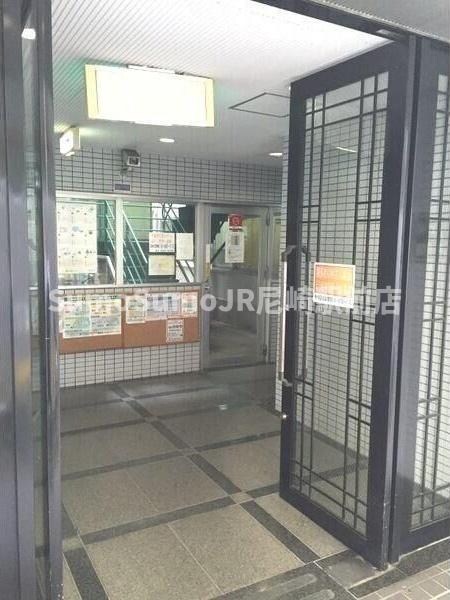 物件外観写真4　(エントランスです)