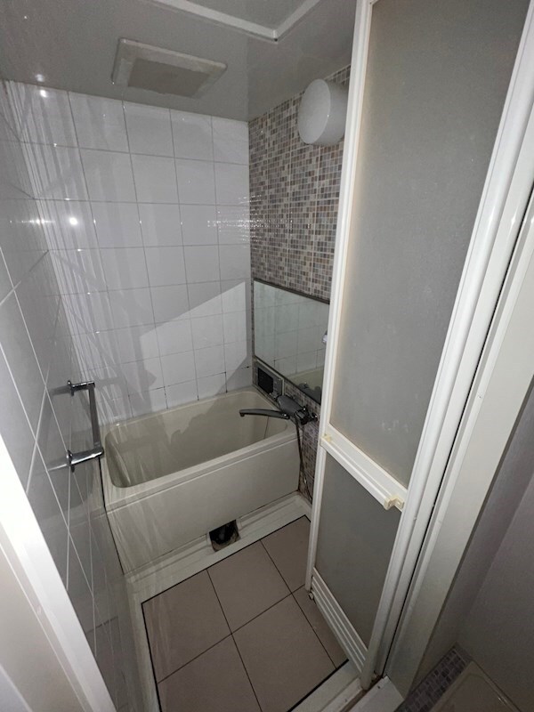 物件内観写真8　(日々の疲れを癒すお風呂付です)