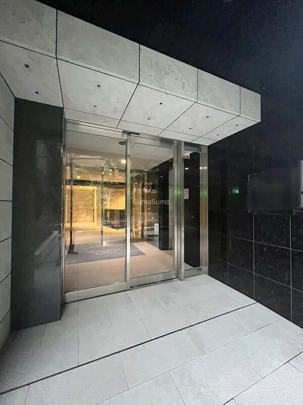 物件外観写真2　(エントランスです)