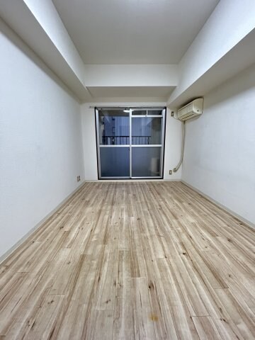 物件内観写真3　(ゆったり過ごせるリビングです)