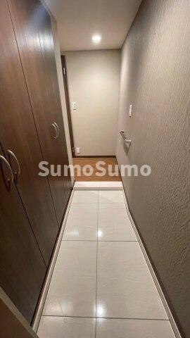 物件内観写真2　(シンプルで使いやすい玄関です)