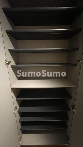 物件内観写真3　(大きなものも収納できそうです)