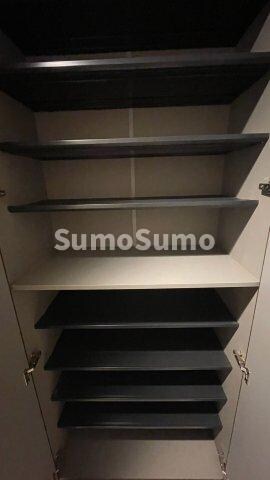 物件内観写真4　(こまごまとしたものを収納できそうですね)