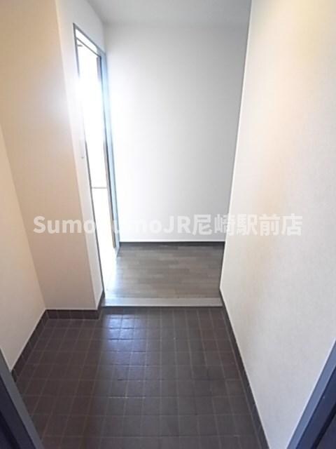 物件内観写真6　(玄関です)