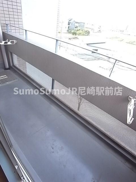 物件内観写真11　(陽当たり良好なバルコニーです)