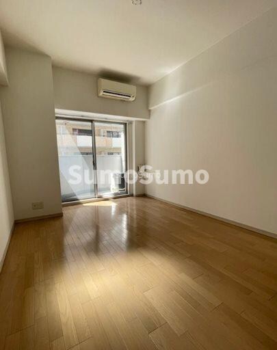 物件内観写真6　(ゆったり過ごせる居間です)