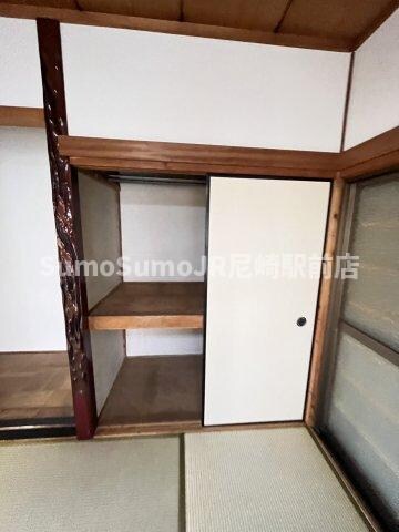 物件内観写真5　(専用の収納スペースです)