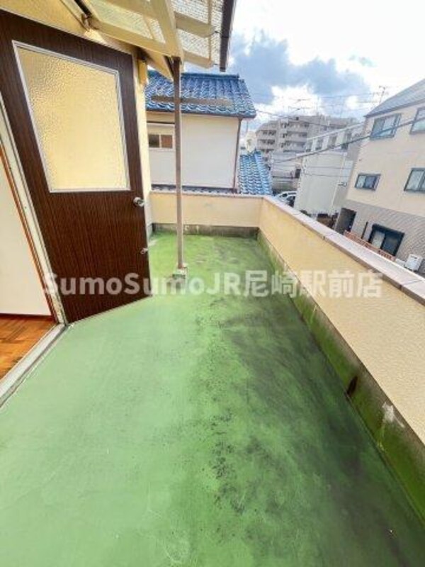 バルコニー(陽当たり良好なバルコニーです)