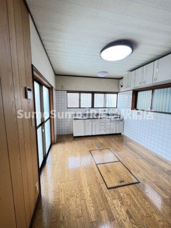 居室(ゆったりとした居間です)
