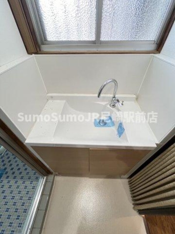 独立洗面台(朝の身支度には欠かせない独立洗面化粧台)