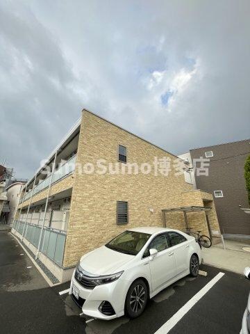 物件外観写真1　(外観もきれいです)