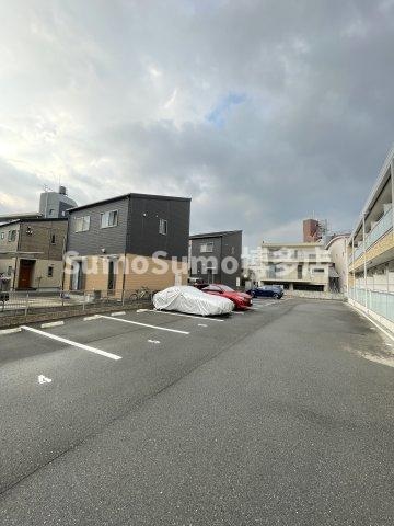 物件外観写真2　(駐車場です)