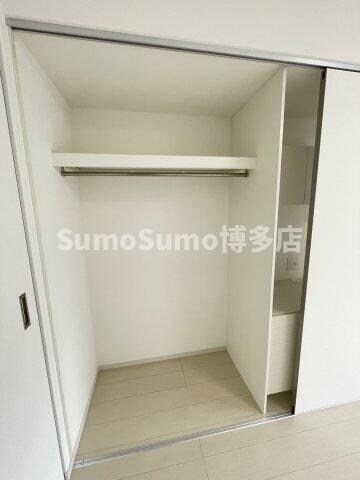 物件内観写真9　(大きなスペースがあり、収納には困りません)