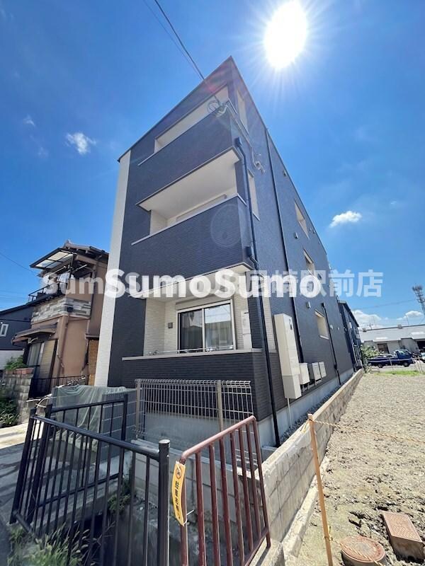 物件外観写真2　(きれいな外観です)