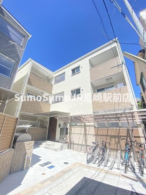 物件外観写真1　(きれいな外観です)