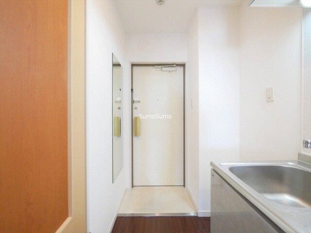 物件内観写真4　(きれいな玄関です)