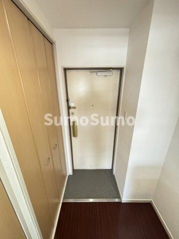 物件内観写真3　(きれいな玄関です)