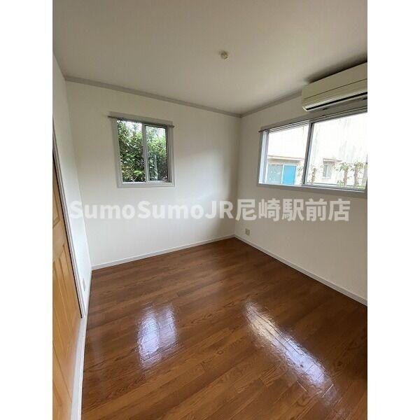 物件内観写真5　(リビングです)