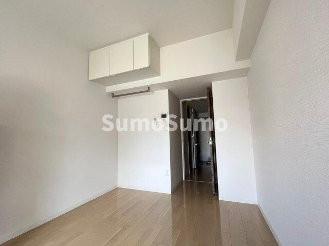 物件内観写真9　(使い勝手のいい寝室です)