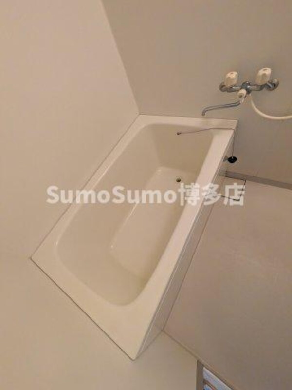 浴室(日々の疲れを癒すお風呂付です)