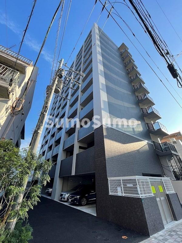 物件外観写真1　(落ち着いた雰囲気の外観です)