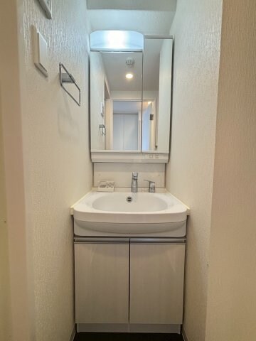 物件内観写真11　(使いやすい洗面所です)