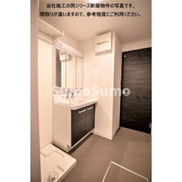 洗面・脱衣所(ゆったりとスペースのある洗面所)