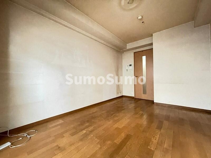 物件内観写真8　(開放的な寝室です)