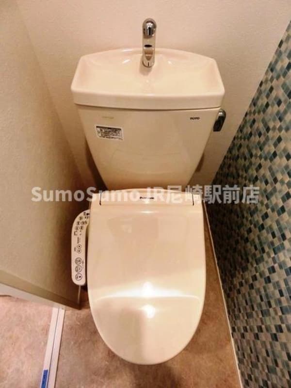 トイレ(シンプルで使いやすいトイレです)