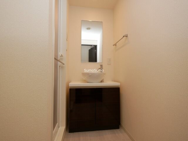 物件内観写真11　(忙しい朝には欠かせない洗面所です)