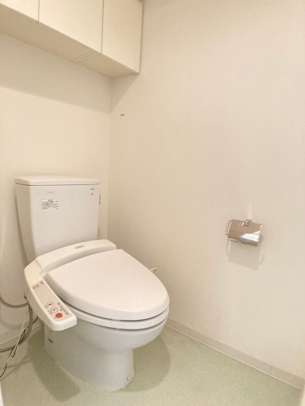 トイレ(コンパクトで使いやすいトイレです)