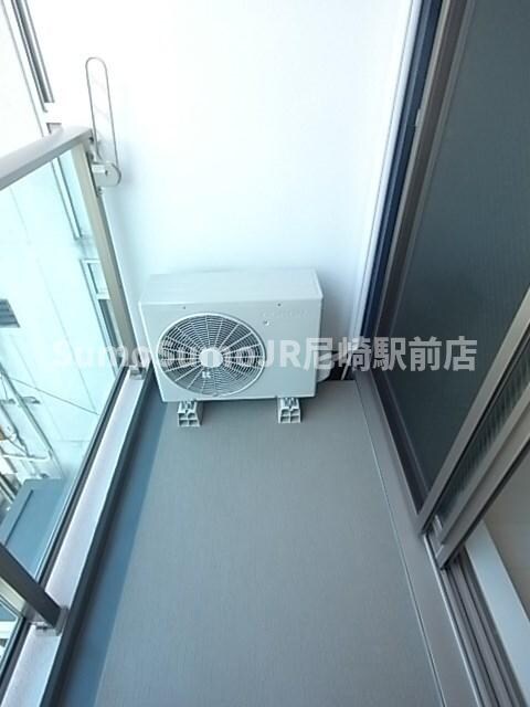 物件内観写真8　(お洗濯にも便利なバルコニー付き)