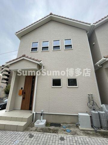 物件外観写真1　(きれいな外観です)