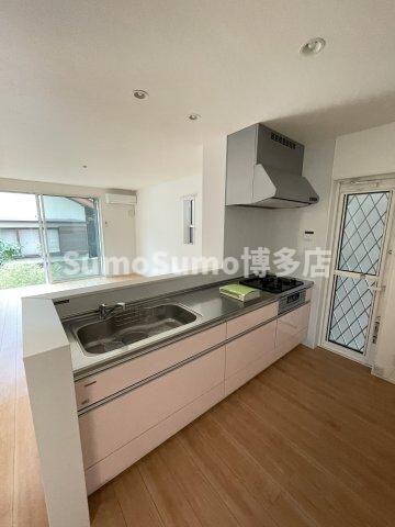 物件内観写真8　(キッチンでお料理をお楽しみください)