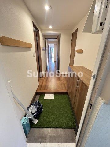 物件内観写真3　(きれいな玄関です)